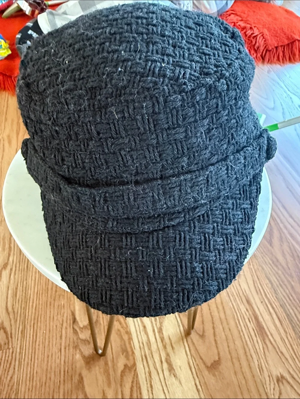 Women Black Textured Knit page boy Cap with vizor wool blend